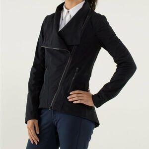 Lululemon sz 6 Urbanite Black Blazer fitted peplum reflector strips great cond